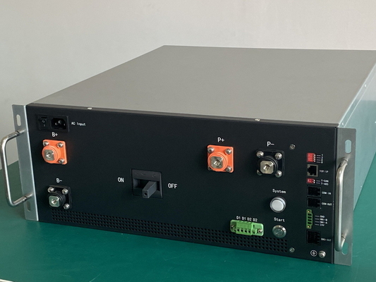 le CE de système de gestion de batterie de 240V 250A Smart a délivré un certificat avec 19 la boîte de fer de pouce 4U